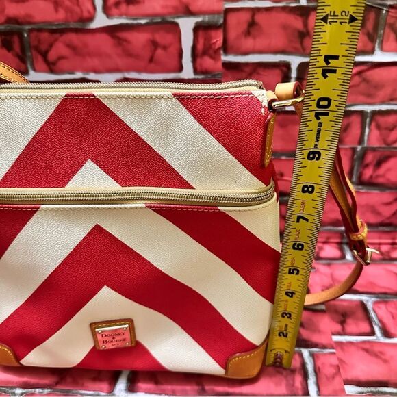 DOONEY & BOURKE Leather Chevron Striped Crossbody Bag - Picture 14 of 16